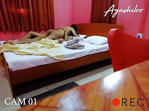 School Couple Video In Hotel Room à¶¸à·™à·„à·™à¶¸à¶­à·Š à·„à·™à·à¶§à·™à¶½à·Š With Sri Lankan
