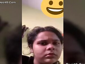 Sexy Desi Girl Showing Her Boobs And Fucking