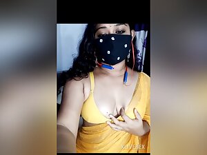 Desi Indian Aunty With Plastic Dildo