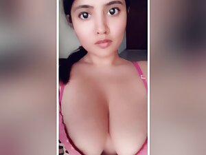Hot Paki Girl Shows Her Boobs And Pussy Part 2