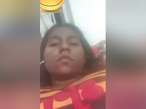 Today Exclusive- Sexy Lankan Girl Showing Her Boobs And Pussy On Video Call Part 3