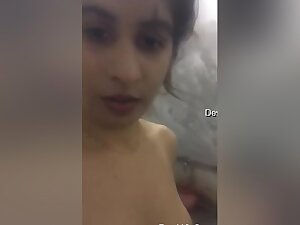 Today Exclusive- Hot Pak Girl Showing Her Boobs And Pussy