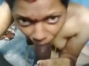 Tamil Married Women Fuck her Ex Lover When Husband Left Home
