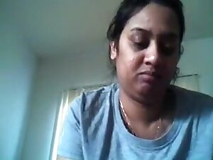 aunty exoposing to paramour