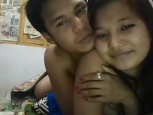 Fucking at frnd room(my first sex vedio)-Indian