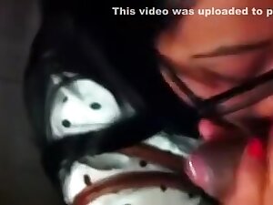 Cute College cutie giving Great oral job