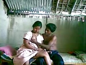 Indian Chicks Webcam