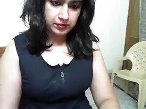 Desi Busty Hotty Exposing With Moaning Voice
