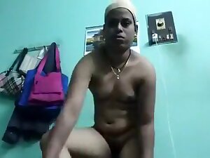 Gauthami Bhabhi Shower MMS