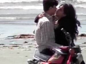 Karachi Couple At Beach