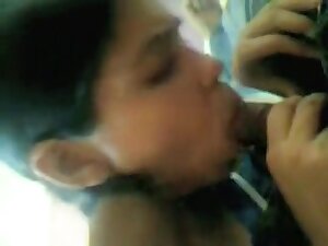 Karachi Bhabhi Give Blowjob Upto Cum With