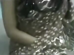 Cute and Hot Aunty Boob Play