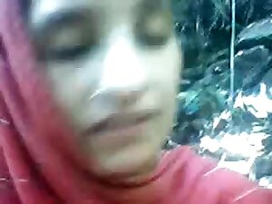 Village Hotty shows her stuff to boyfriend