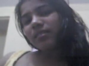 Kolkata Collage Girl Removing Top To Shows Sexy Boob