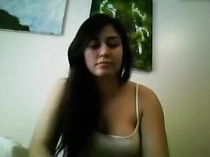 Horny Teen Sent Me Her Jilling Video