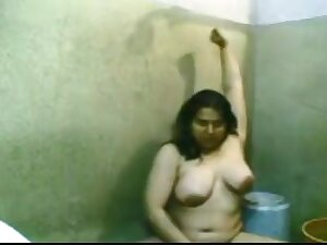 Bhabhi Drilling Her Cunt
