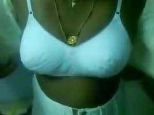 Mature Maami Posing 4 Neighbour