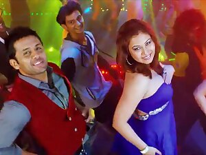 Jwala Gutta Sexy Item Song From Gunde Jaari Gallanthayyinde