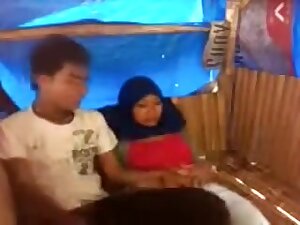 Indian scandal video of a girl giving blowjob