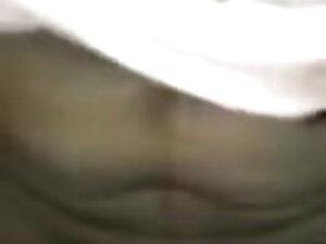 Indian sex tape of a hot MILF riding on a ramrod