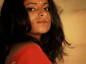 Bollywood Babe Loves To Expose Herself