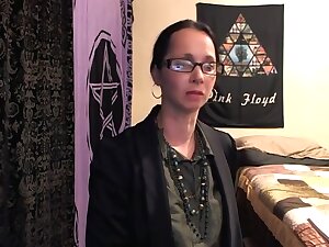 Hot Slim Amature Milf rubbing her pussy on cam